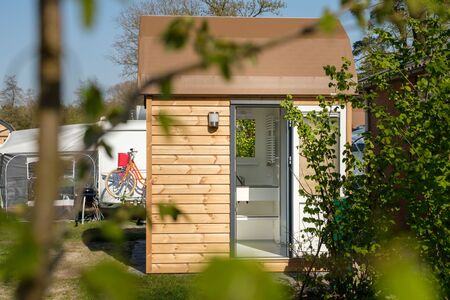 Kampeerplaats met priv&eacute; sanitair
